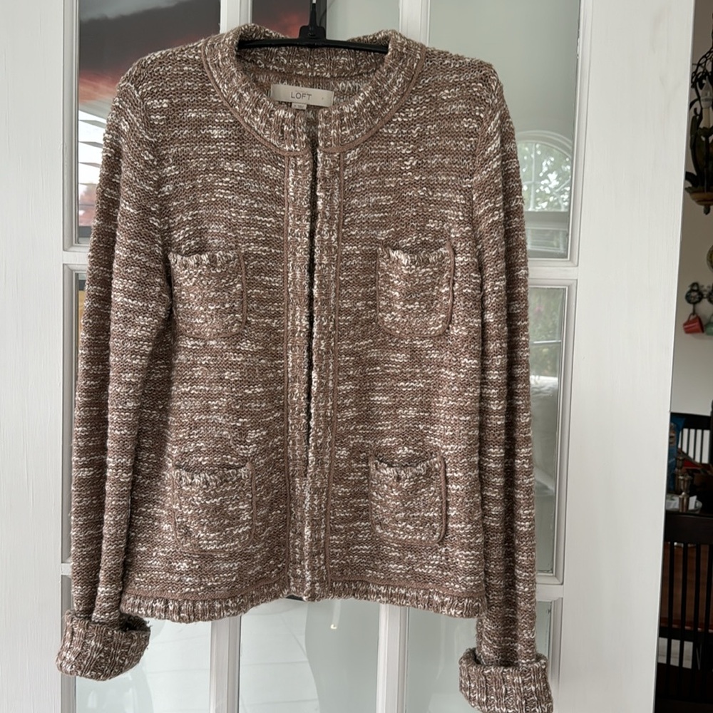 5/$20 Loft open brown tweed cardigan, size M. Patch pockets at breasts and hips.